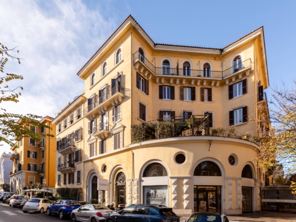 Palazzo d’epoca in Corso Trieste a Roma con facciata elegante e architettura signorile