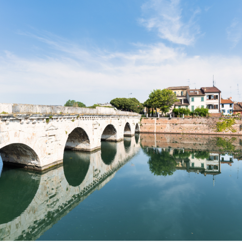 Immobili di lusso a Ponte Milvio: storia, valore e mercato a Roma